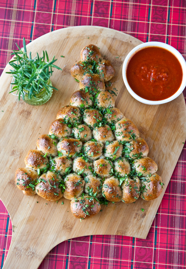 Holiday Party Appetizer Ideas
 58 Thanksgiving and Christmas Appetizer Recipes Holiday