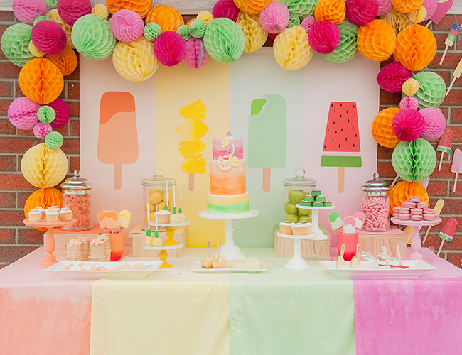Indoor Birthday Party Ideas
 Indoor and outdoor birthday party decorations