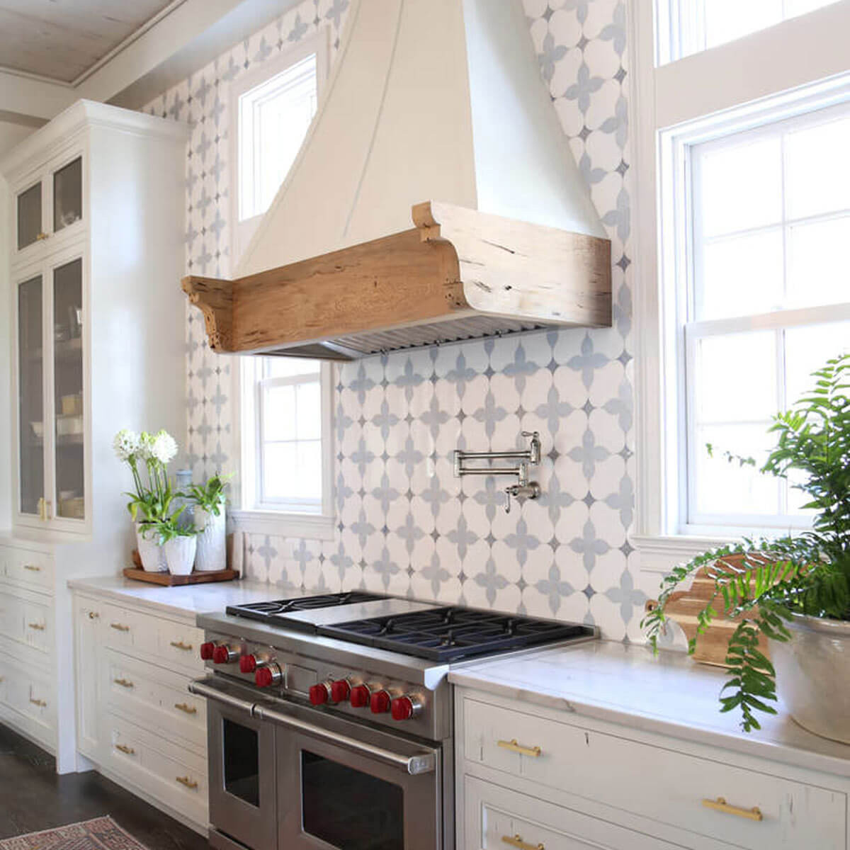 Kitchen Backsplash Tile Ideas
 14 Showstopping Tile Backsplash Ideas To Suit Any Style
