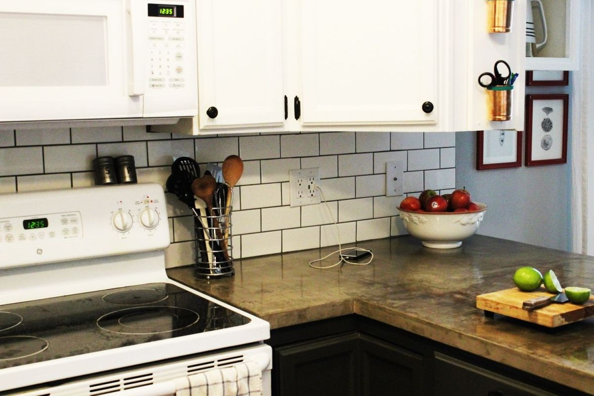 Kitchen Backsplashes Subway Tiles
 75 Kitchen Backsplash Ideas for 2019 Tile Glass Metal etc