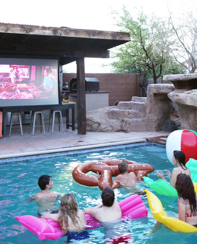 Labor Day Pool Party Ideas
 22 DIY Ways to Throw the Best Labor Day Party EVER