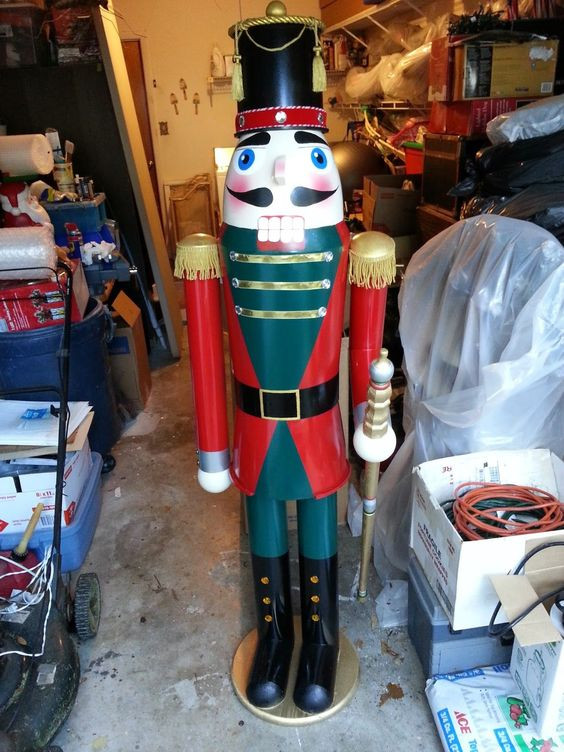 Life Size Nutcracker DIY
 Nutcrackers Bud and DIY and crafts on Pinterest