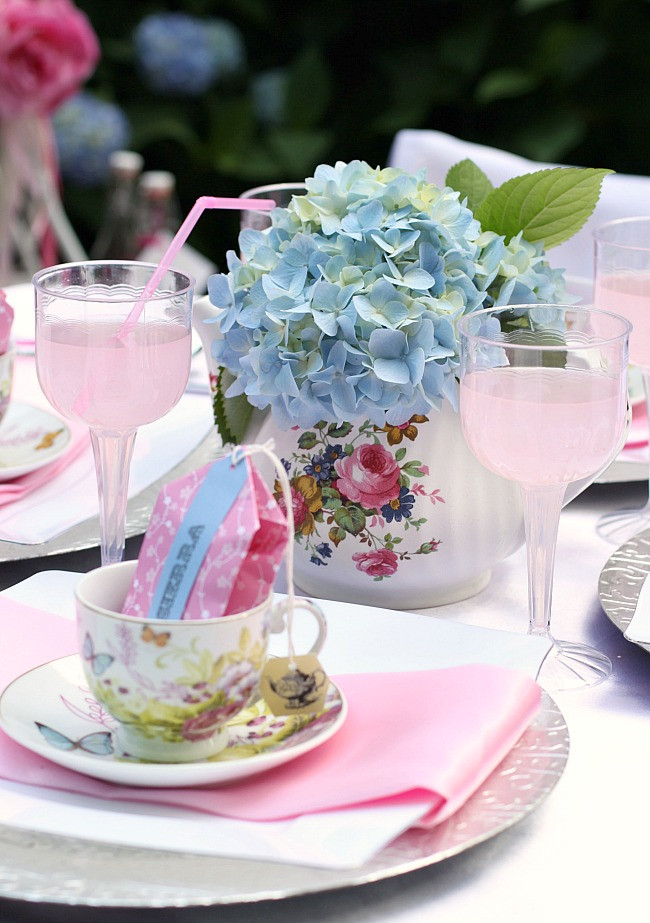 Little Girls Tea Party Ideas
 Ideas For A Little Girls Tea Party Celebrations at Home