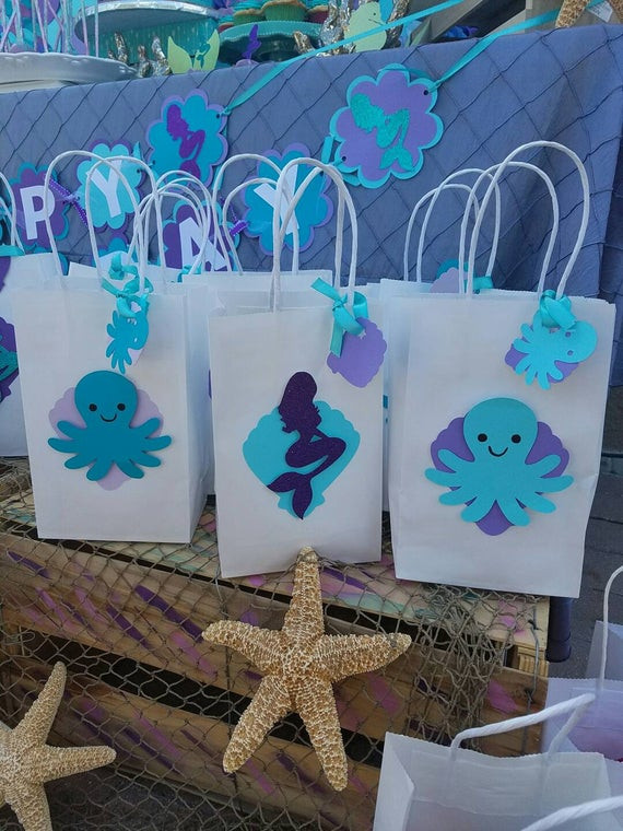 Mermaid Party Gift Bag Ideas
 Mermaid themed party favor bags