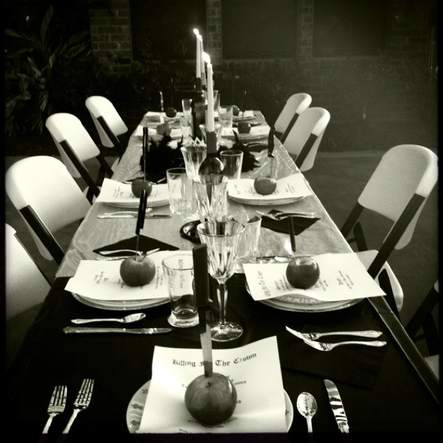 Murder Mystery Dinner Party Ideas
 Tablescape for murder mystery dinner party