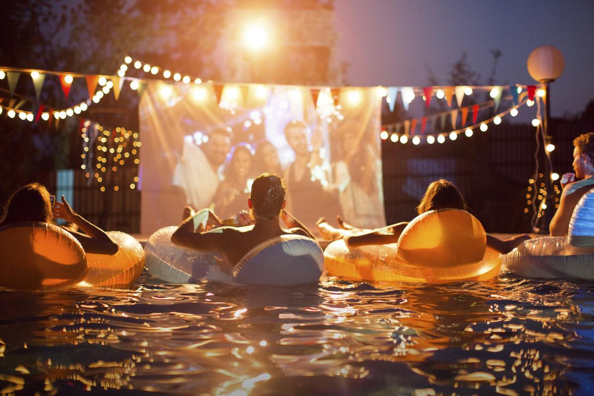 Night Pool Party Ideas
 Insanely Good Ideas to Throw the Perfect College Trunk Party