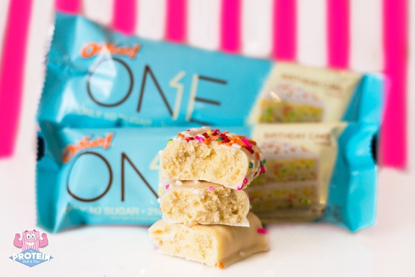 One Birthday Cake Protein Bar
 OhYeah Low Carb Bar Celebration Cake Flavour The
