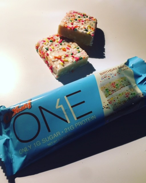One Birthday Cake Protein Bar
 REVIEW OhYeah ONE Bars Junk Banter