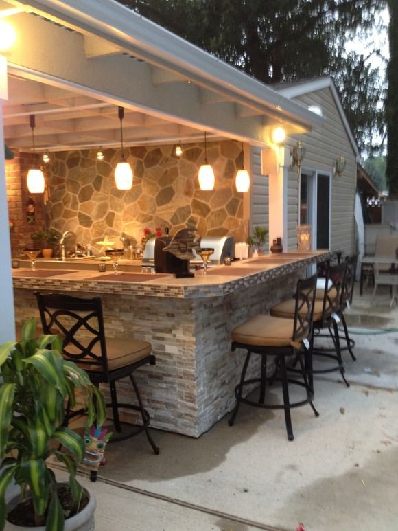 Outdoor Kitchen And Bar
 Attention DIY Network and Rate My Space Fans
