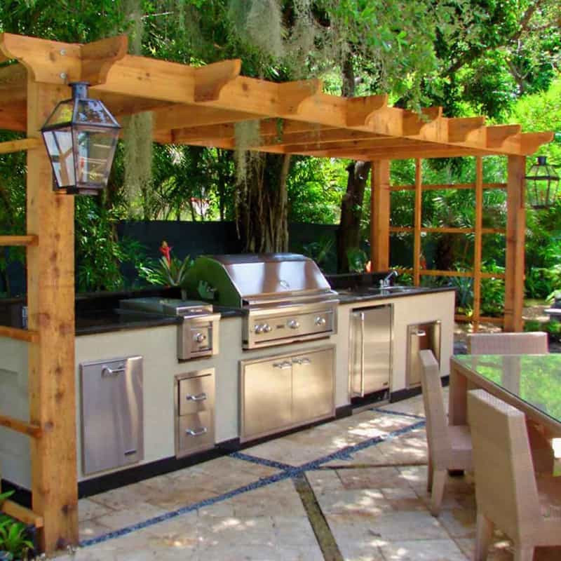 Outdoor Kitchen Designs
 30 Outdoor Kitchens and Grilling Stations