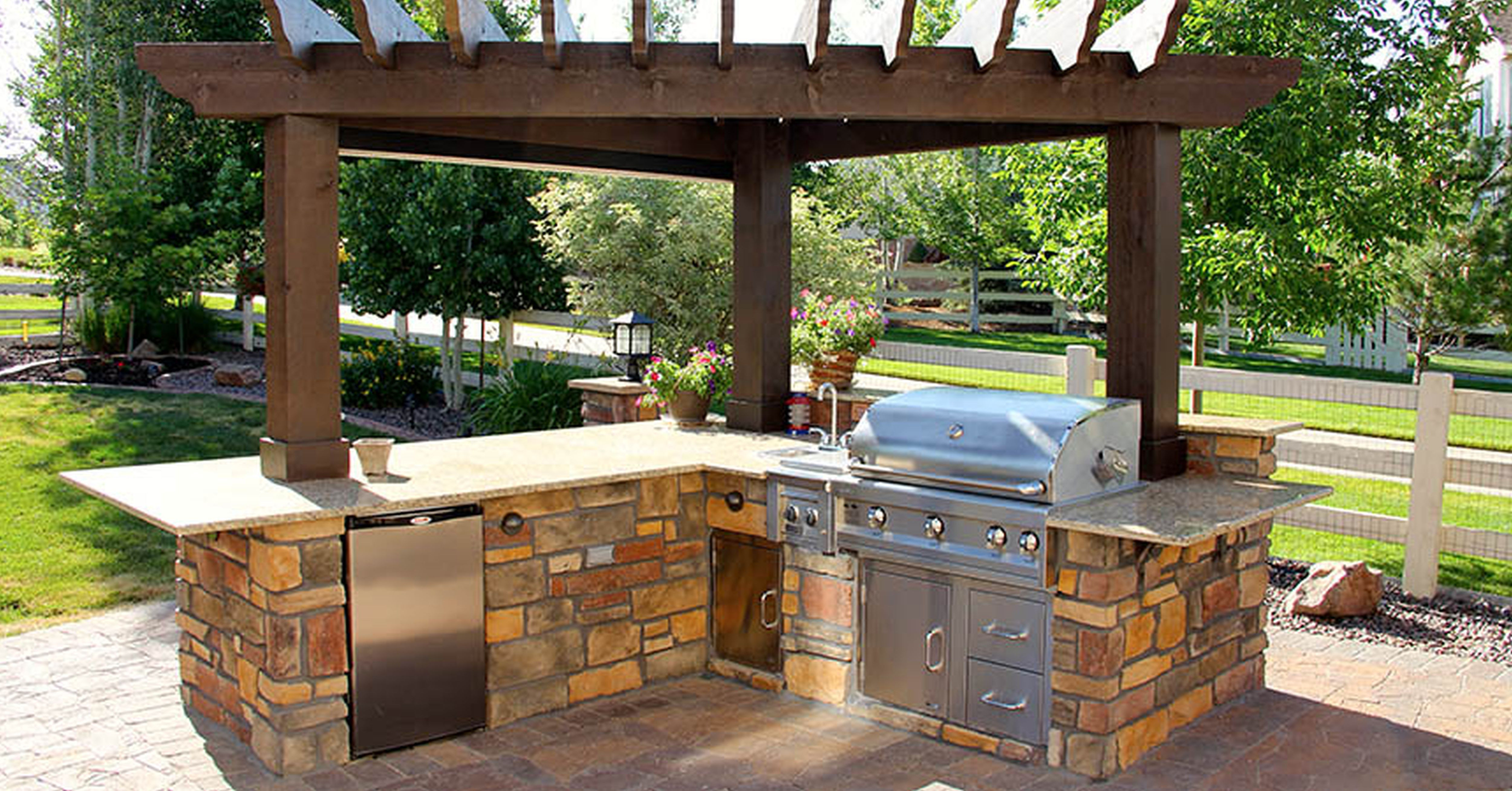 Outdoor Kitchen Designs Plans
 Outdoor Kitchen Plans Ideas and Tips for Getting the