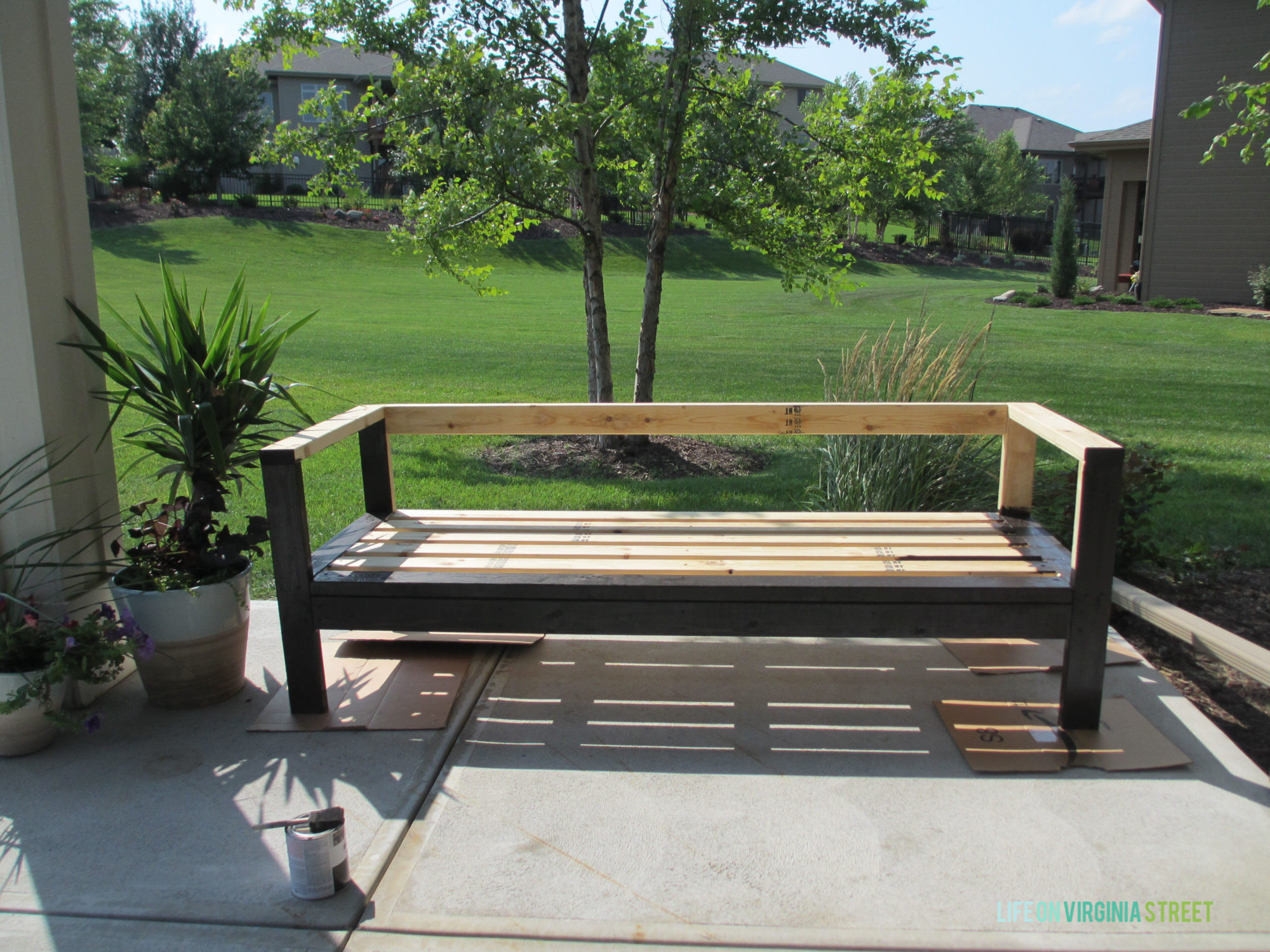 Outdoor Sectional DIY
 How to Build a DIY Outdoor Couch