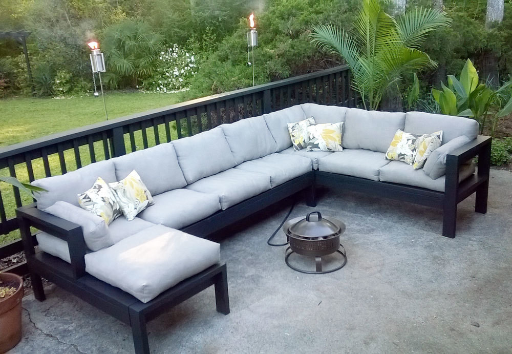 Outdoor Sectional DIY
 Armless 2x4 Outdoor Sofa Sectional Piece