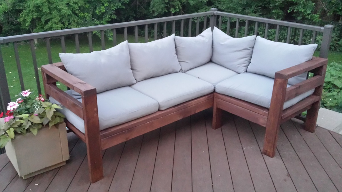 Outdoor Sectional DIY
 Ana White