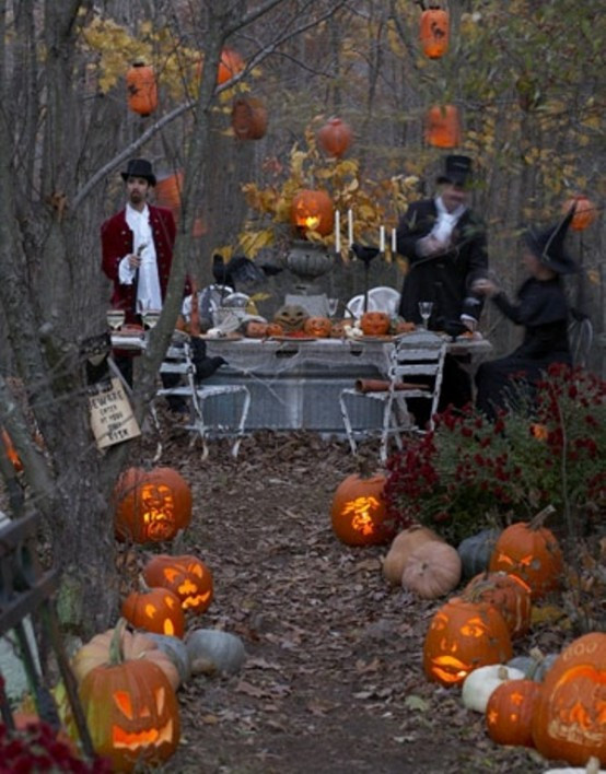 Outside Halloween Party Ideas
 43 Cool Halloween Table Décor Ideas DigsDigs