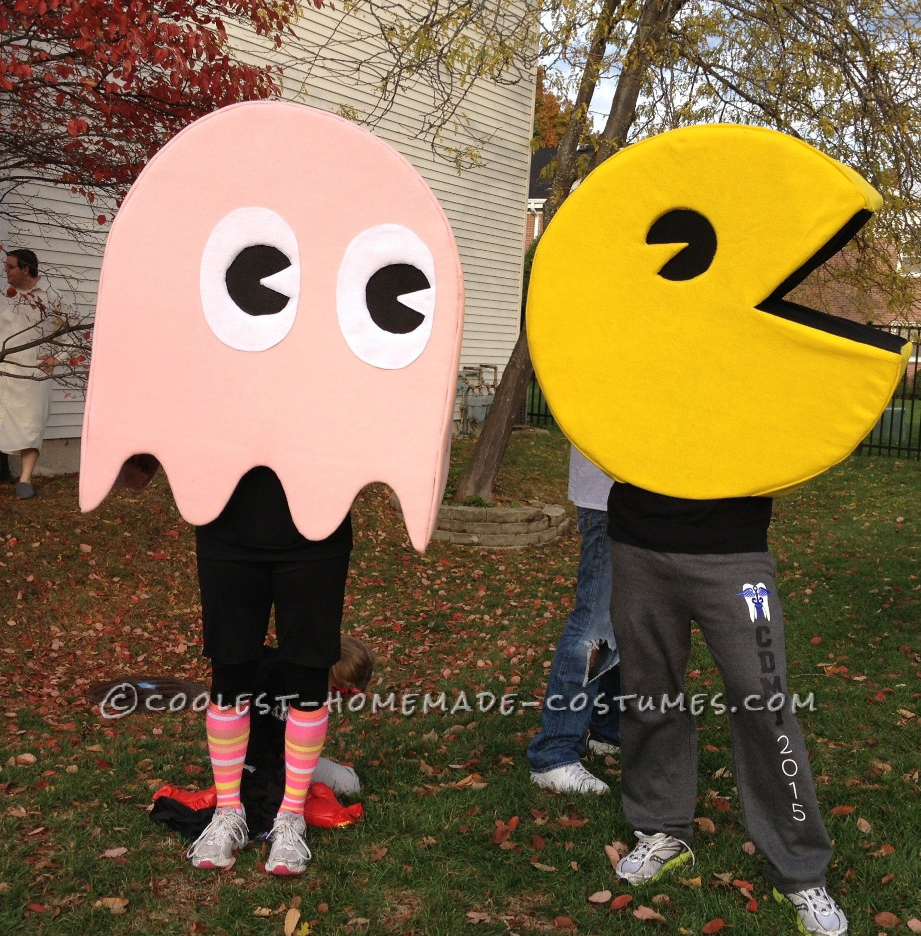 Pac Man Costume DIY
 Quick and Easy Pac Man and Pinkie Couple s Costume