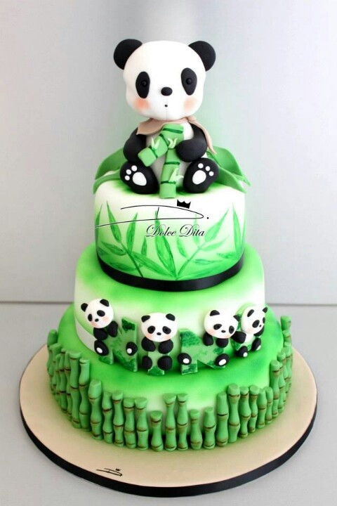Panda Birthday Cake
 Tarta panda Beckie beckerella Munson beckerella