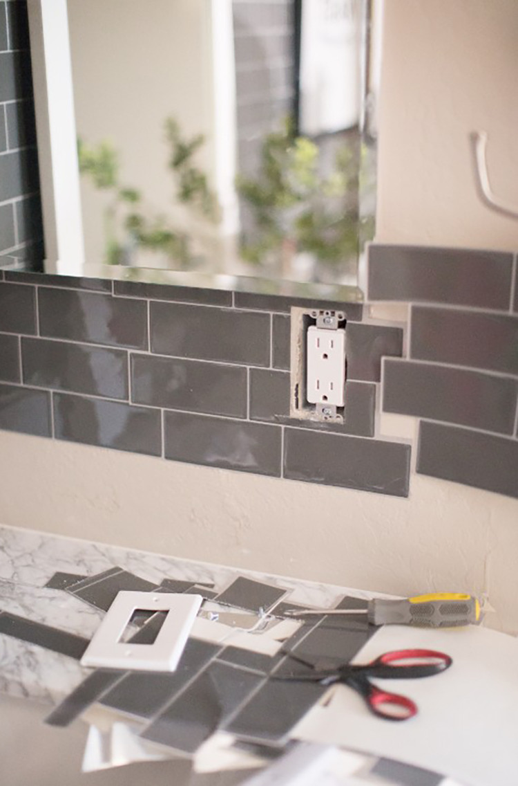 Peel And Stick Kitchen Backsplash
 Transform Your Bathroom with Peel and Stick Backsplash Tiles