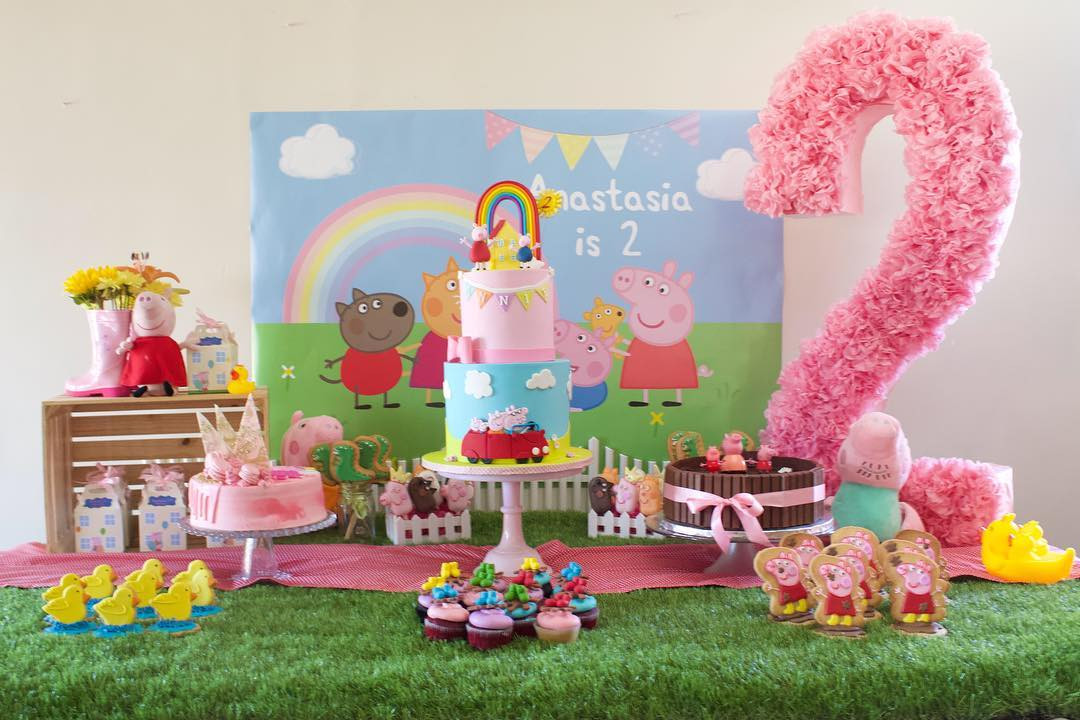 Peppa Pig Birthday Party
 Peppa Pig Party Table