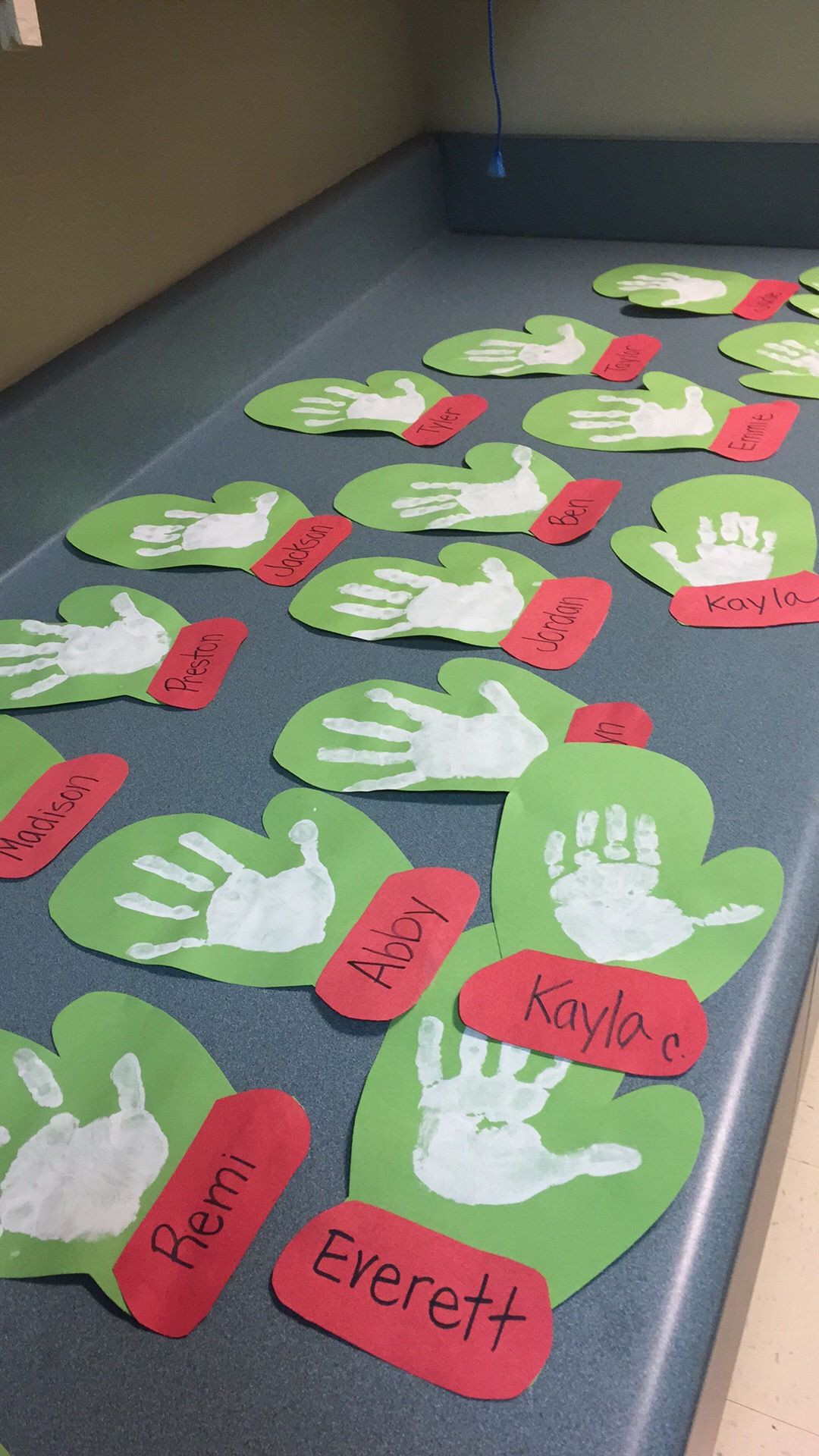 Preschool Christmas Gift Ideas
 23 Cute and Fun Handprint and Footprint Crafts for Kids