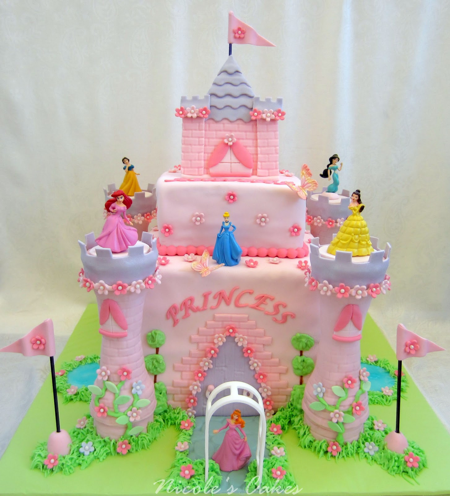 Princess Birthday Cake Ideas
 Birthday Cakes Princess Castle Cake
