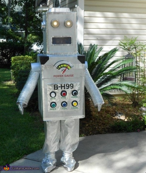 Robot Costume DIY
 Creative DIY Robot Costume