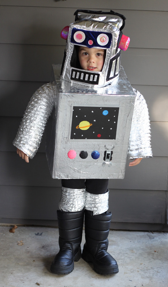 Robot Costume DIY
 Mr roboto