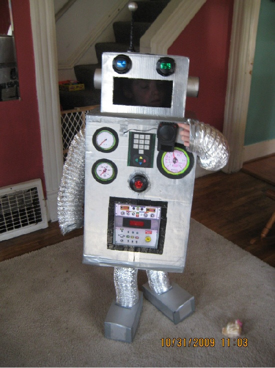 Robot Costume DIY
 Best 25 Robot costumes ideas on Pinterest