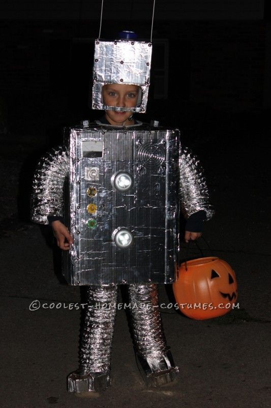 Robot Costume DIY
 1000 images about Homemade Robot Costume Ideas on