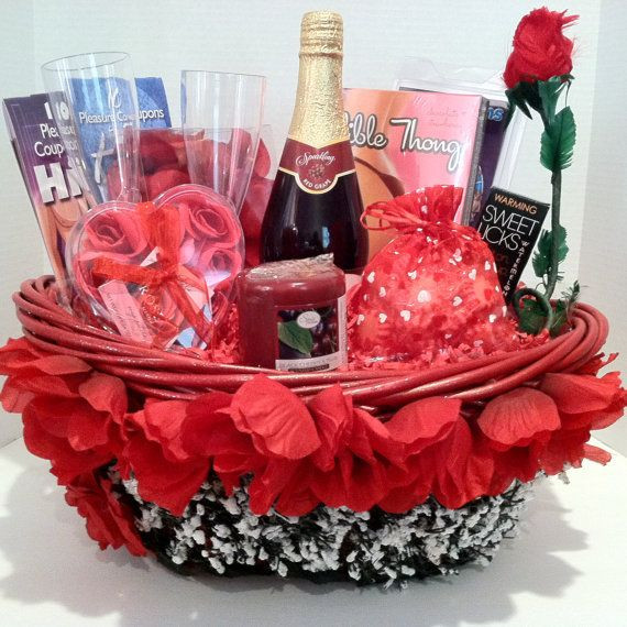 Romantic Gift Basket Ideas For Couples
 1000 ideas about Valentine s Day Gift Baskets on
