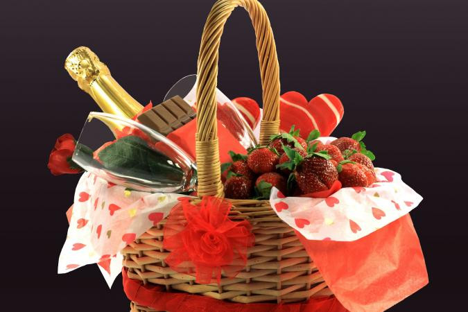 Romantic Gift Basket Ideas For Couples
 Wedding Night Gift Baskets