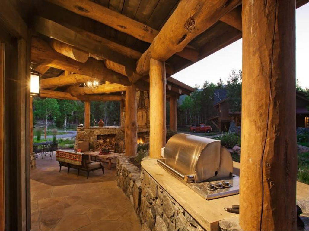 Rustic Outdoor Kitchen
 Great Ideas for Outdoor Kitchens