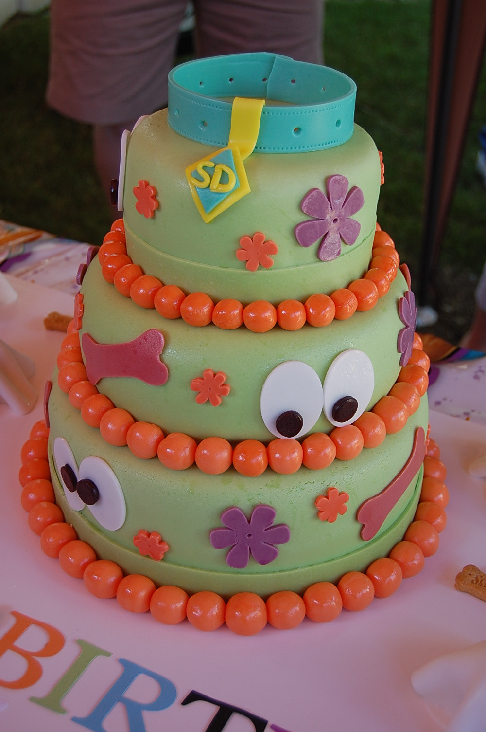 Scooby Doo Birthday Cake
 A Little Slice of Heaven Scooby Doo Mystery Cake