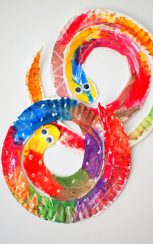 Simple Art Projects For Preschool
 Easy and Colorful Paper Plate Snakes