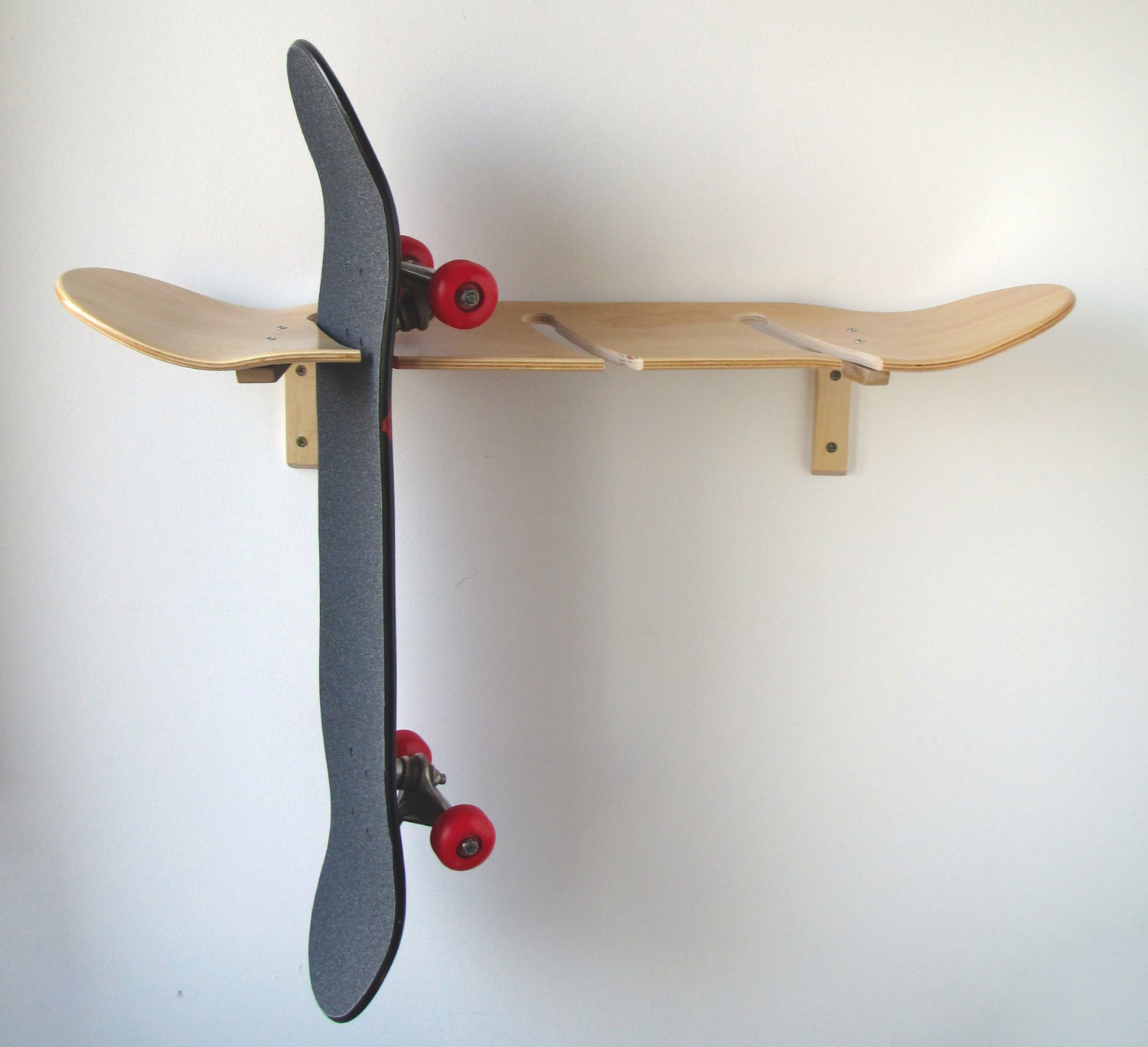 Skateboard Rack DIY
 Longboard or Skateboard rack made out of Skateboard by