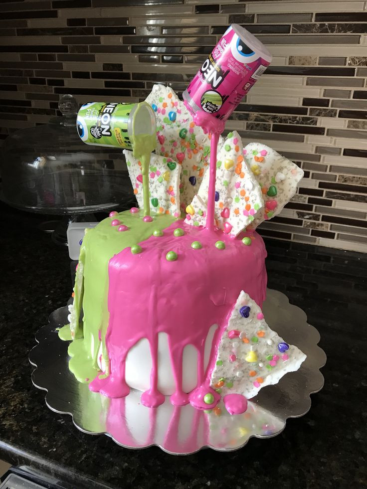 Slime Birthday Party Ideas
 Slime cake With Almond bark