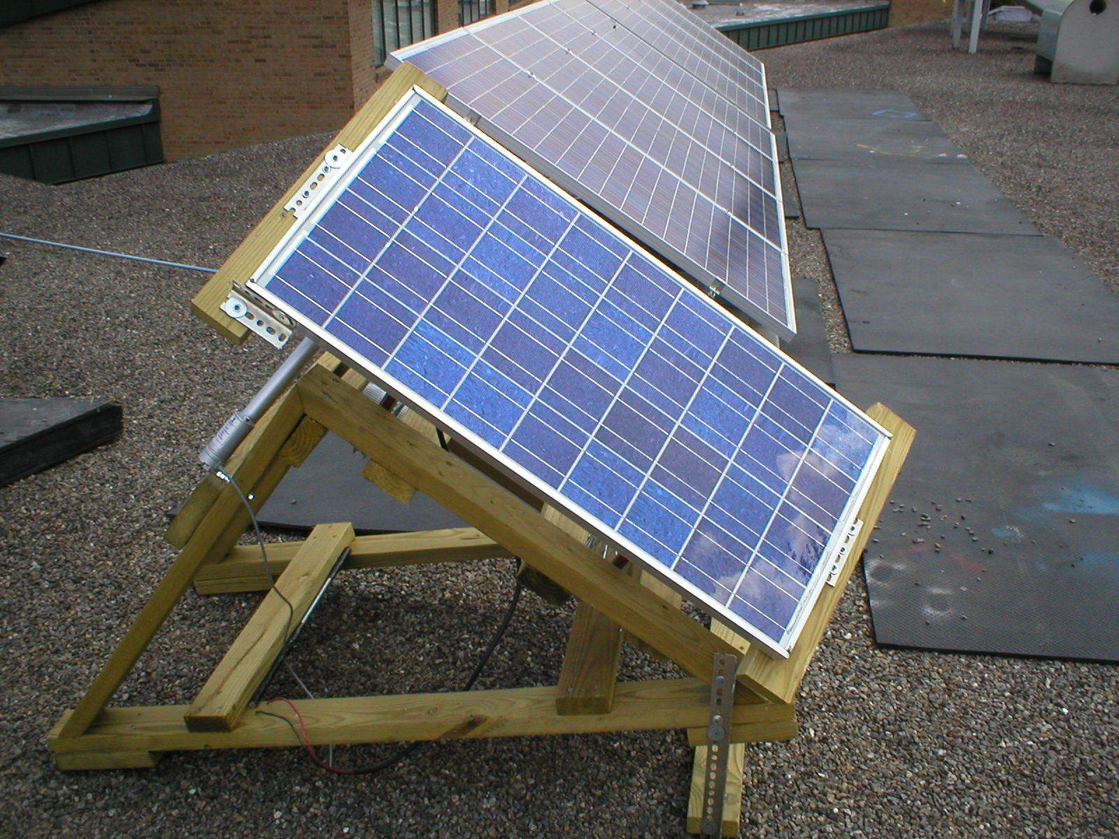 Solar Tracker DIY
 Solar PV Tracker 6 Steps with