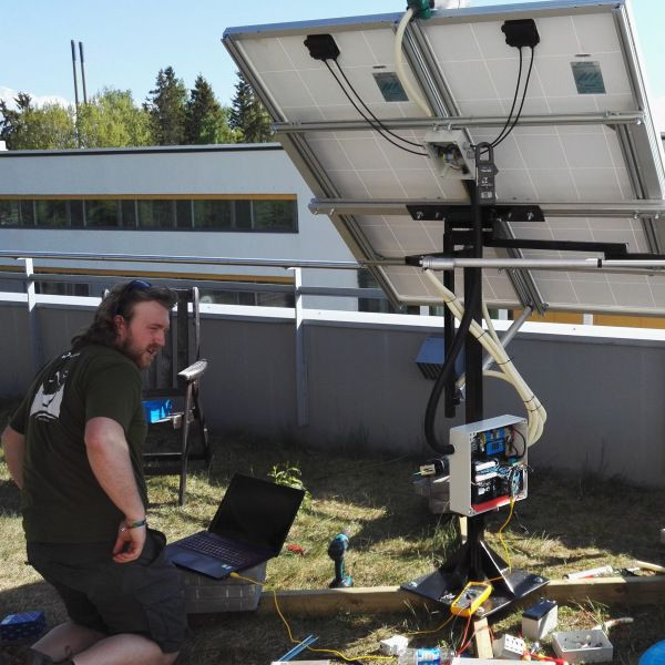Solar Tracker DIY
 Dual Axis Solar Tracker with line Energy Monitor