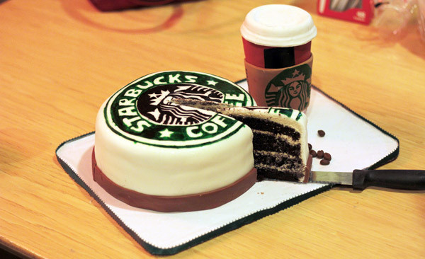 Starbucks Birthday Cake
 Coffee Addict Starbucks Cake Want Some Famous Bloggers
