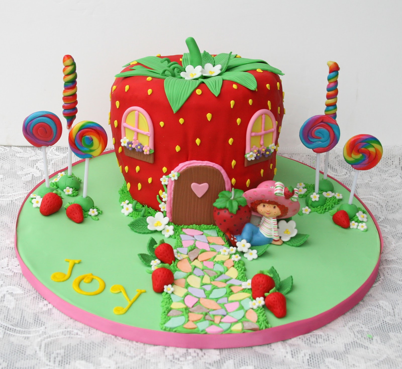 Strawberry Birthday Cake Ideas
 How to Throw a Strawberry Shortcake Party