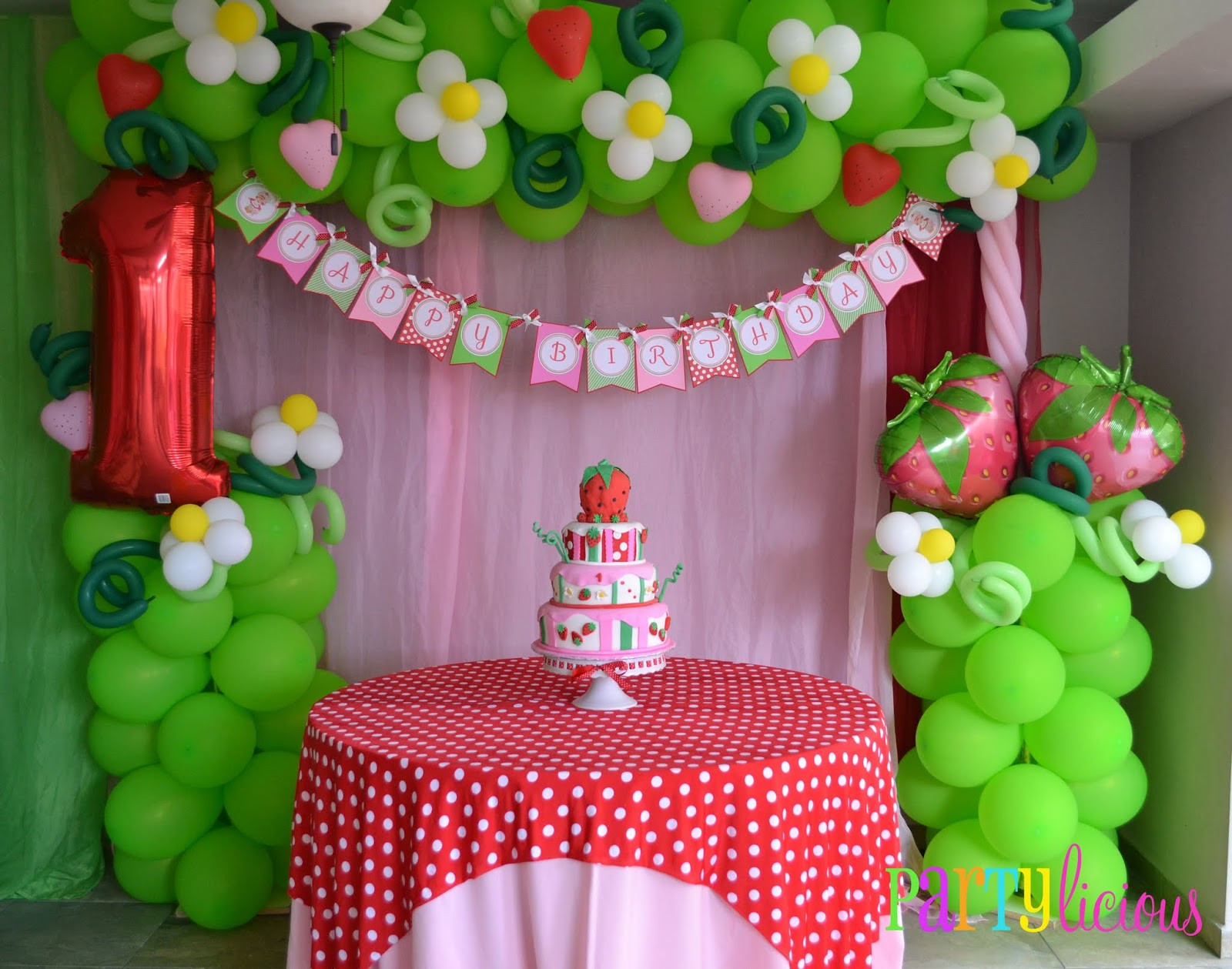 Strawberry Shortcake Birthday Decorations
 Partylicious Events PR Vintage Strawberry Shortcake