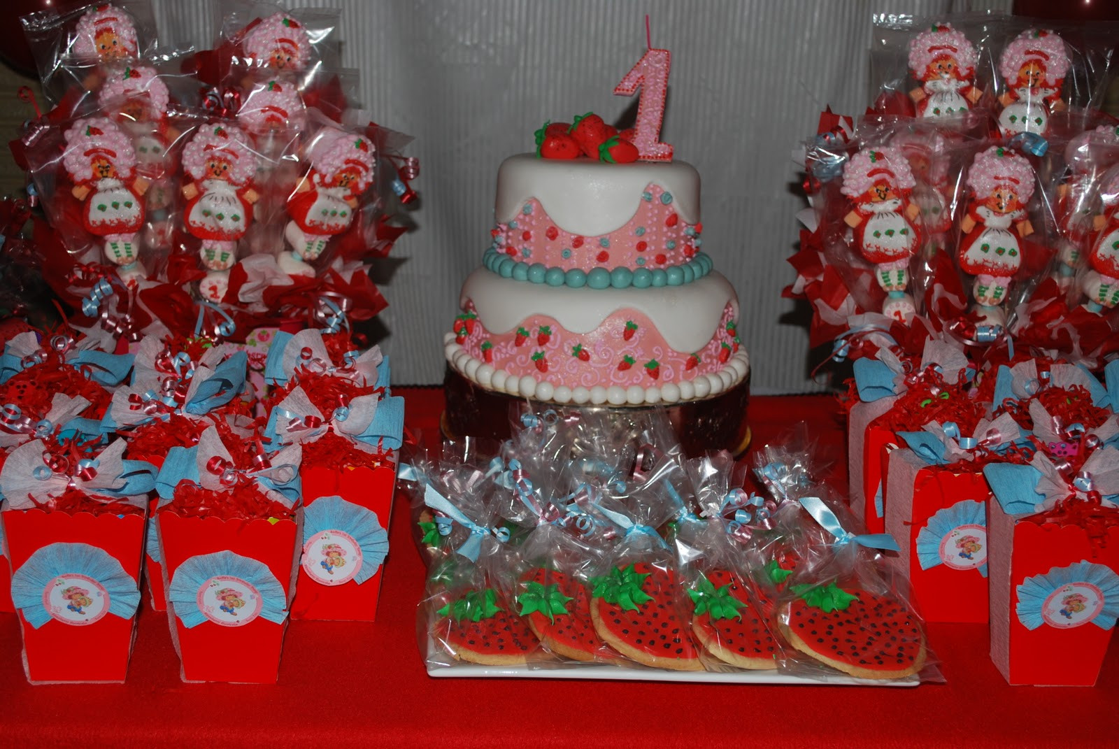 Strawberry Shortcake Birthday Decorations
 Sofia’s Strawberry Shortcake Party
