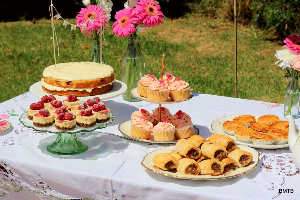 Summer Afternoon Tea Party Ideas
 Pretty Summer Picnic Tea Party Party Ideas