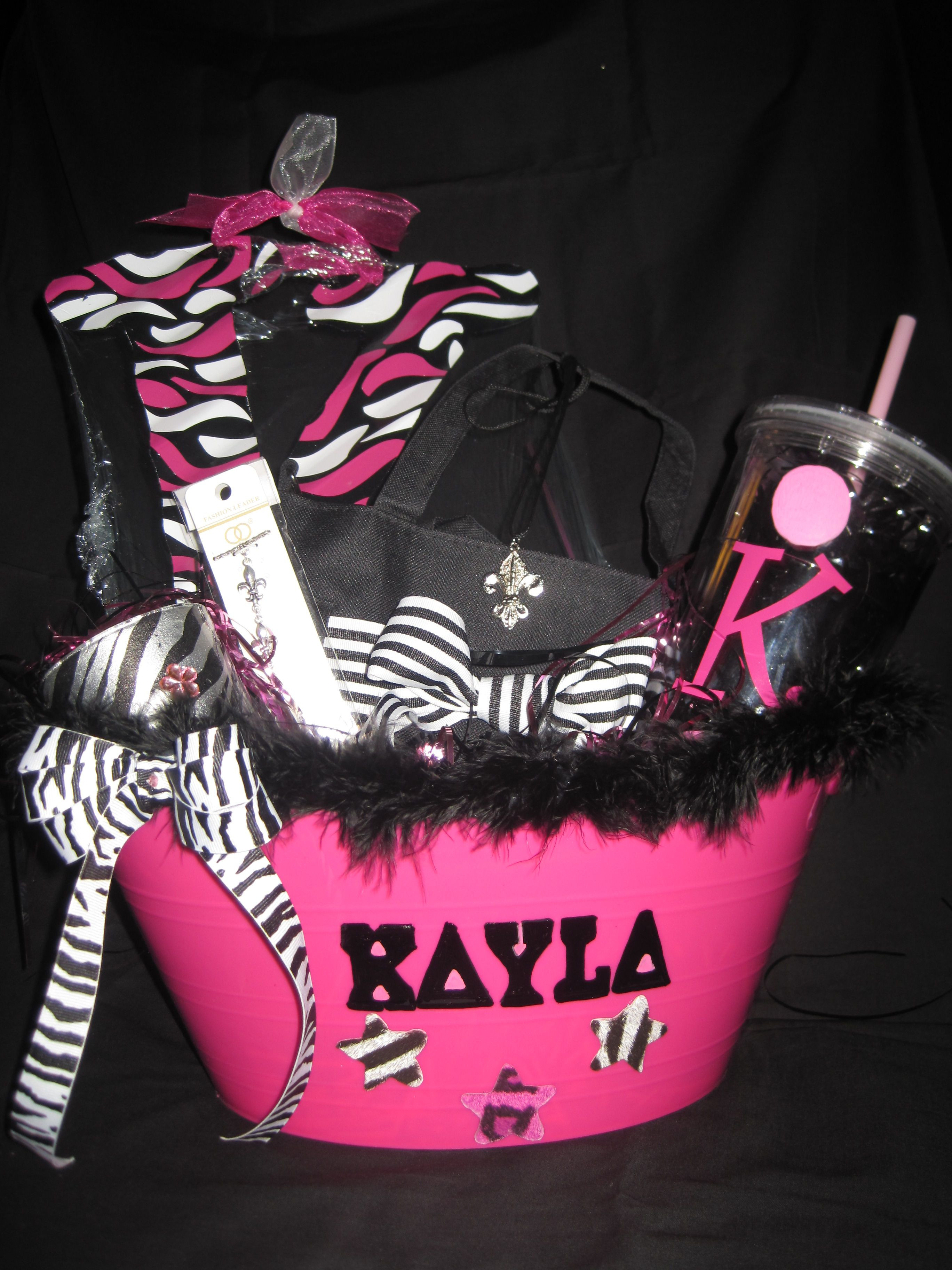 Sweet Sixteen Gift Ideas For Girls
 Sweet 16 Birthday Basket t idea for your friends