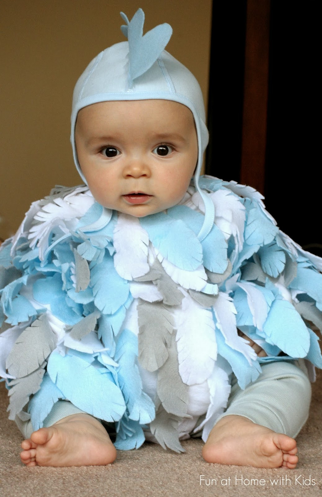 Toddler Halloween Costumes DIY
 DIY No Sew Baby Chicken Halloween Costume