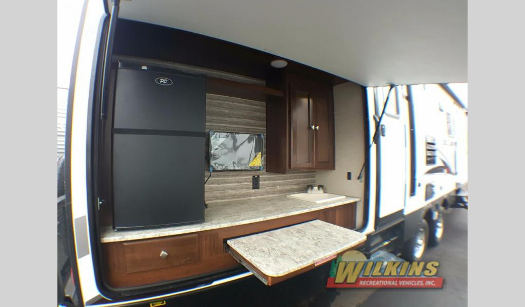 Travel Trailers With Outdoor Kitchens
 Bunkhouse Travel Trailer RVs Affordable Family Friendly