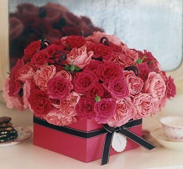 Valentine Gift Box Ideas
 Beautiful Valentine Table Decoration Ideas Pink Gift Box