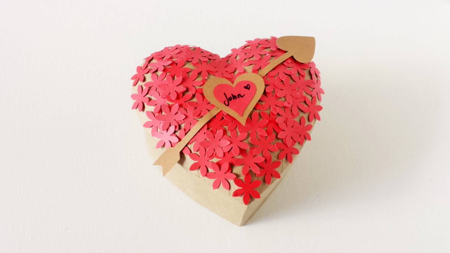 Valentine Gift Box Ideas
 18 Cute Little Gift Box Ideas for Valentine s Day Style