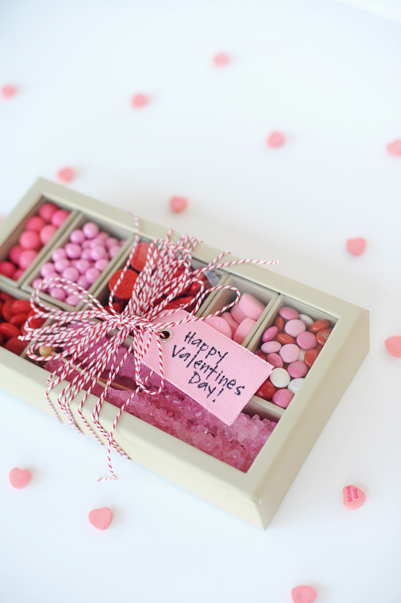 Valentine Gift Box Ideas
 Super Cute DIY Valentines Candy Gift Box Craft Red & Pink