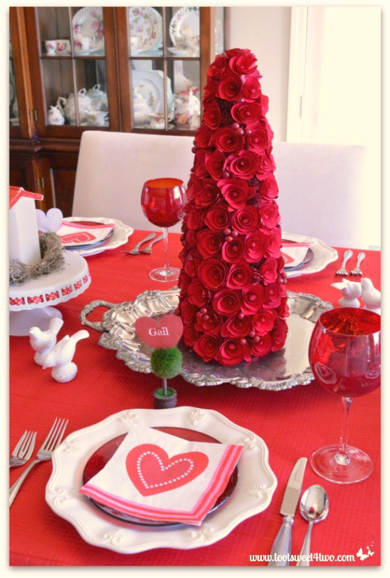Valentine'S Gift Ideas
 Decorating The Table For A Valentine 039 s Day Celebration